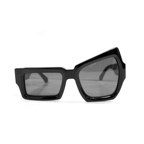 louis vuitton asymmetrical sunglasses